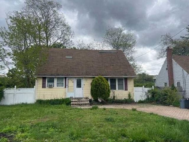 43 LAKEWOOD AVE, Ronkonkoma, NY 11779