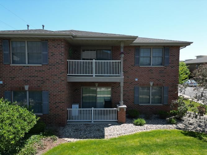 545 CAMBRIDGE CT APT 2A, Munster, IN 46321