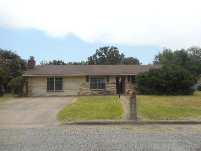 839 Avenue A, Canton, TX 75103