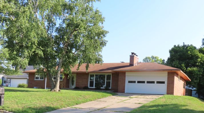 431 W Colfax St, Hastings, MI 49058