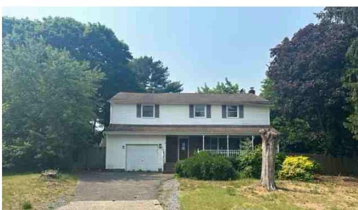 12 ARBOR LN, Centereach, NY 11720