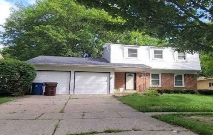 1817 HAMLET DR, Ypsilanti, MI 48198