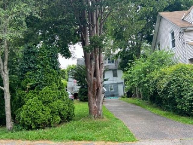 37 S LAWN AVE, Elmsford, NY 10523