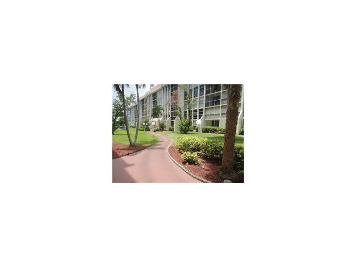 851 Three Islands Blvd # 317, Hallandale, FL 33009