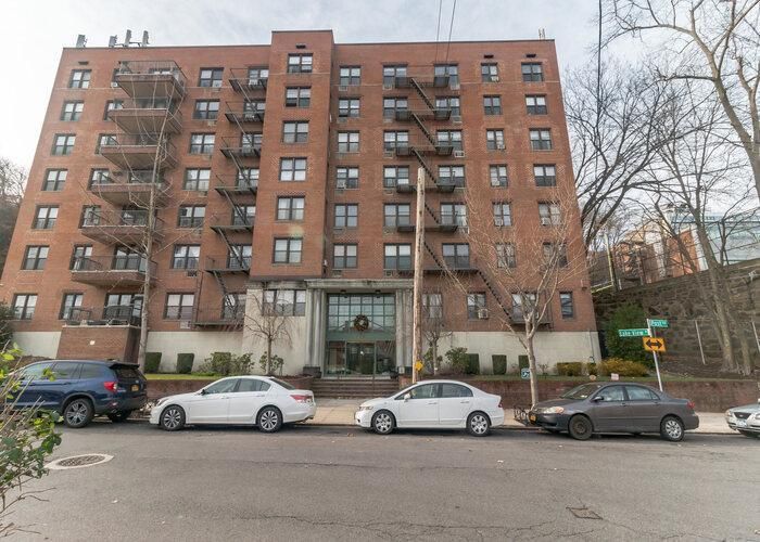 5235 POST RD, Bronx, NY 10471