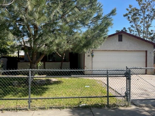 19 W 12th St, Merced, CA 95340