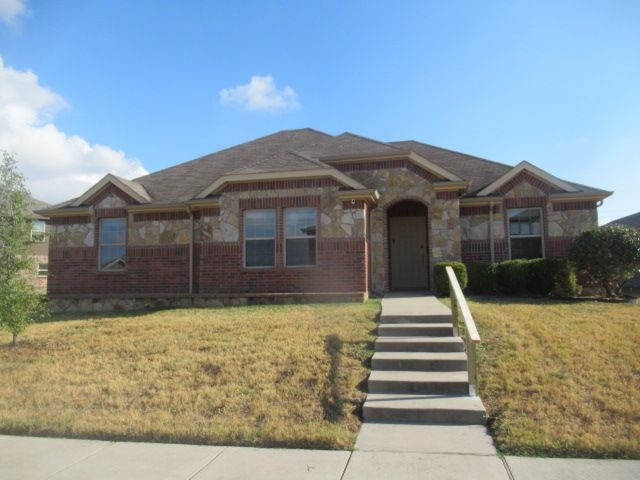 1976 Rainwater Way, Lancaster, TX 75146