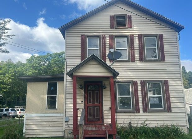 303 Jackson St, Thompson, PA 18465