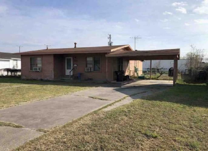 725 E HUISACHE AVE, Kingsville, TX 78363