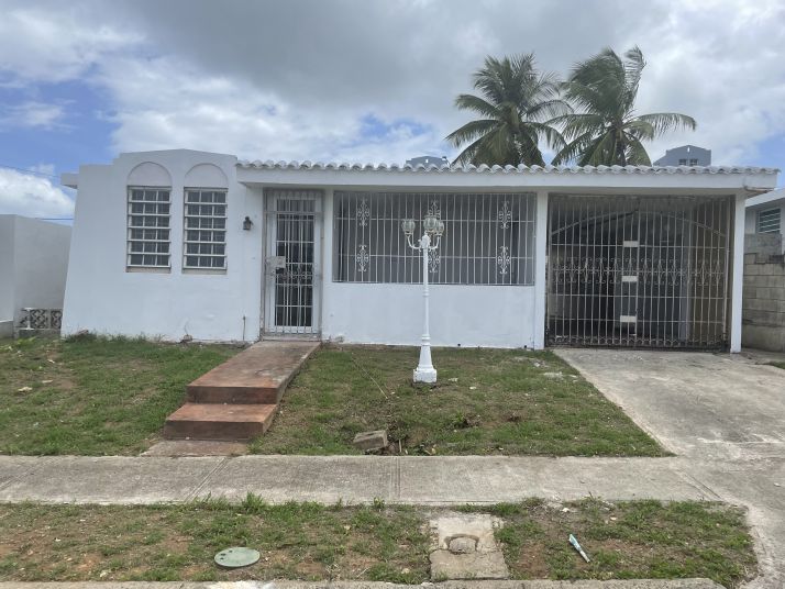 H-17 4 Street, San Juan, PR 00926