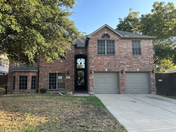 908 Greenfield Ct, Kennedale, TX 76060