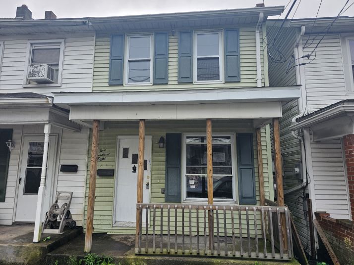 508 W Market St, Williamstown, PA 17098