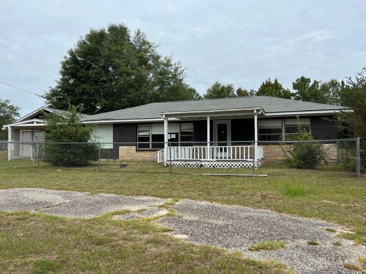 2103 Highway 134 E, Level Plains, AL 36322