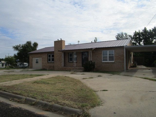 1107 S Main St, Wheeler, TX 79096