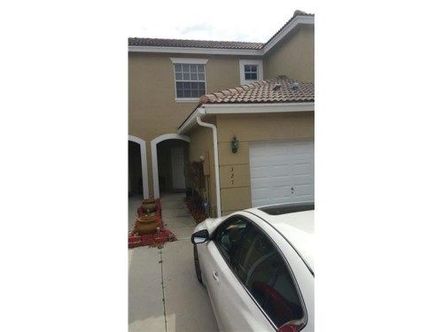 327 SW 120th Ave, Hollywood, FL 33025