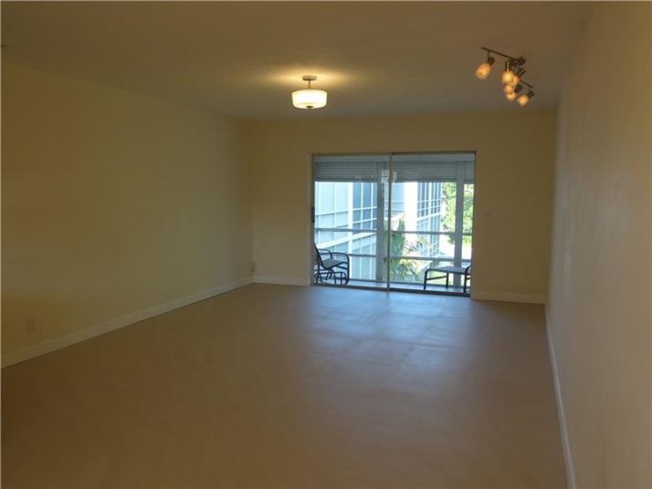 700 Layne Blvd # 321, Hallandale, FL 33009