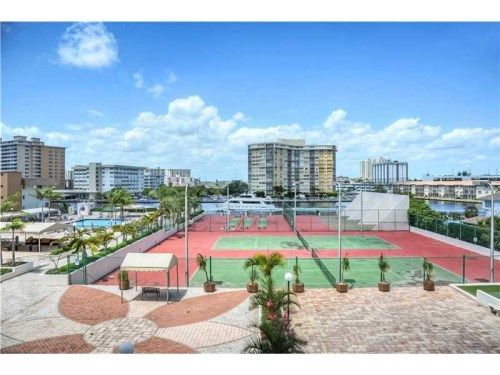 1865 S Ocean Dr # 4J, Hallandale, FL 33009