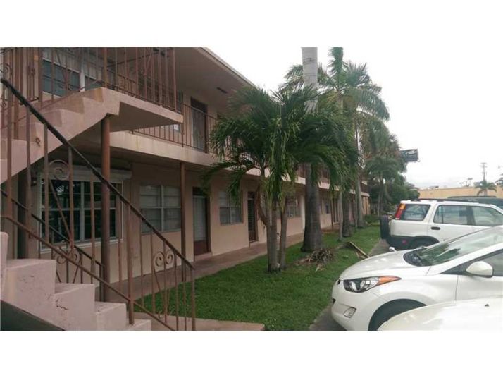 230 SW 11th Ave # 12, Hallandale, FL 33009